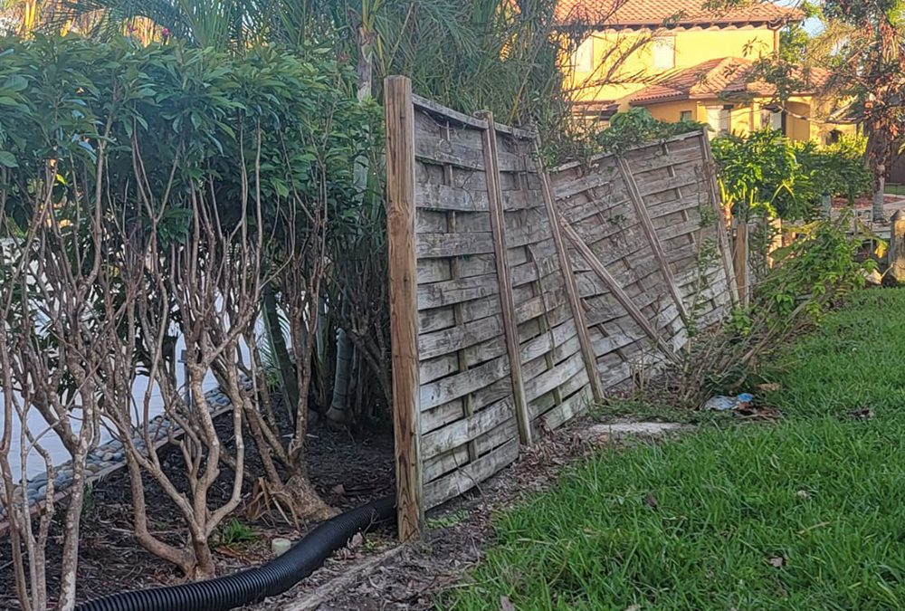 Cape Coral, FL – Replace Hurricane Damaged Wood Fence