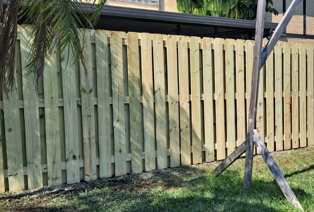 Shadowbox Wood Fence – Sunrise, FL