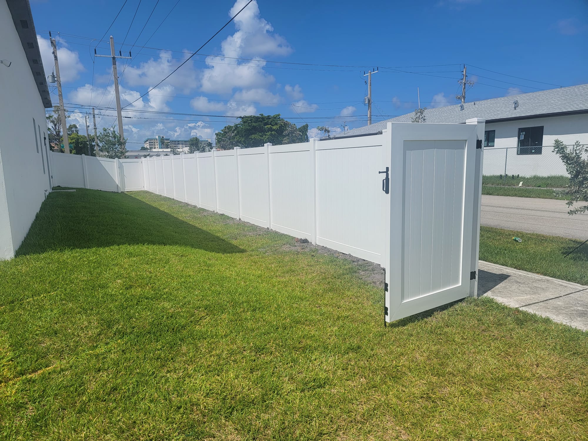 PVC Fence Installation Vinyl Fence Installation West Park, FL