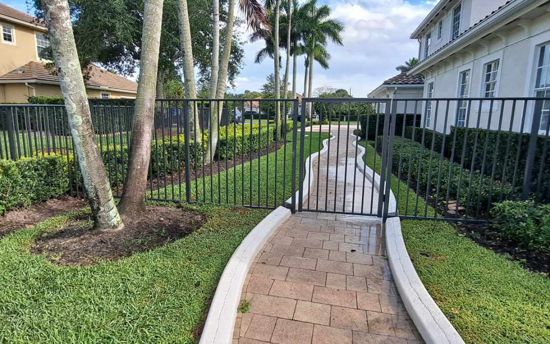 Wood Railing Replacement – Aluminum Railing – Fence Installation – Broward County Fence Installation