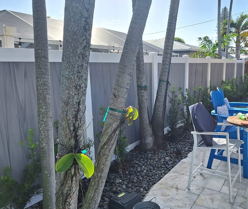 Vinyl Fence Installation – PVC Fence Installation – PVC Privacy Fence – Coastal Cedar PVC Fence – Fence Installation – Fort Lauderdale, FL