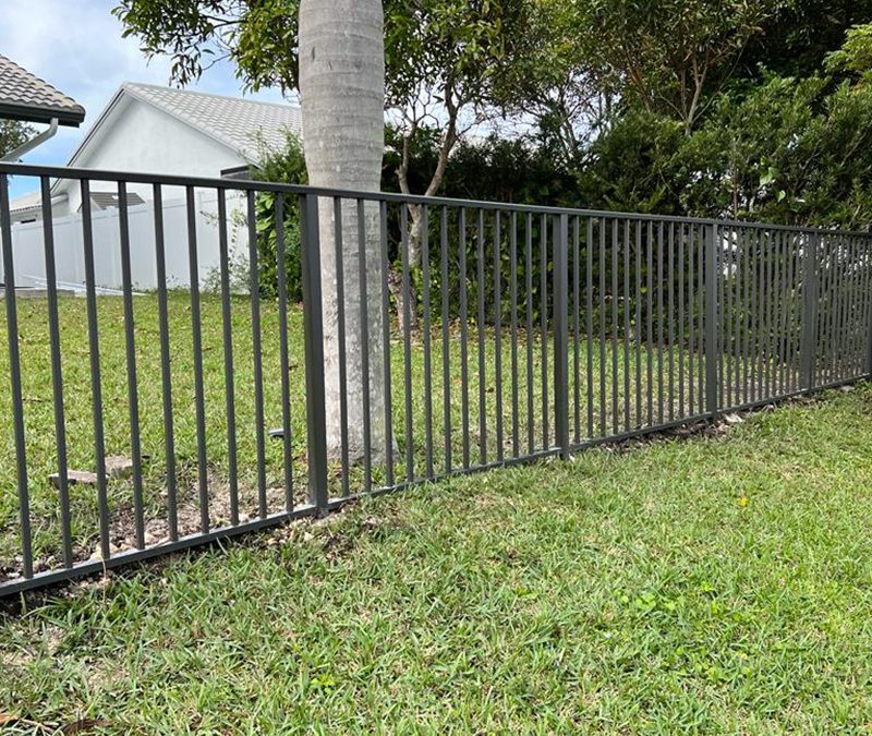 Vinyl Fence Installation – PVC Fence Installation – PVC Privacy Fence – Mechanical Aluminum Fence Installation – Aluminum Fence Installation – Fence Installation – Davie, FL Fence Installation