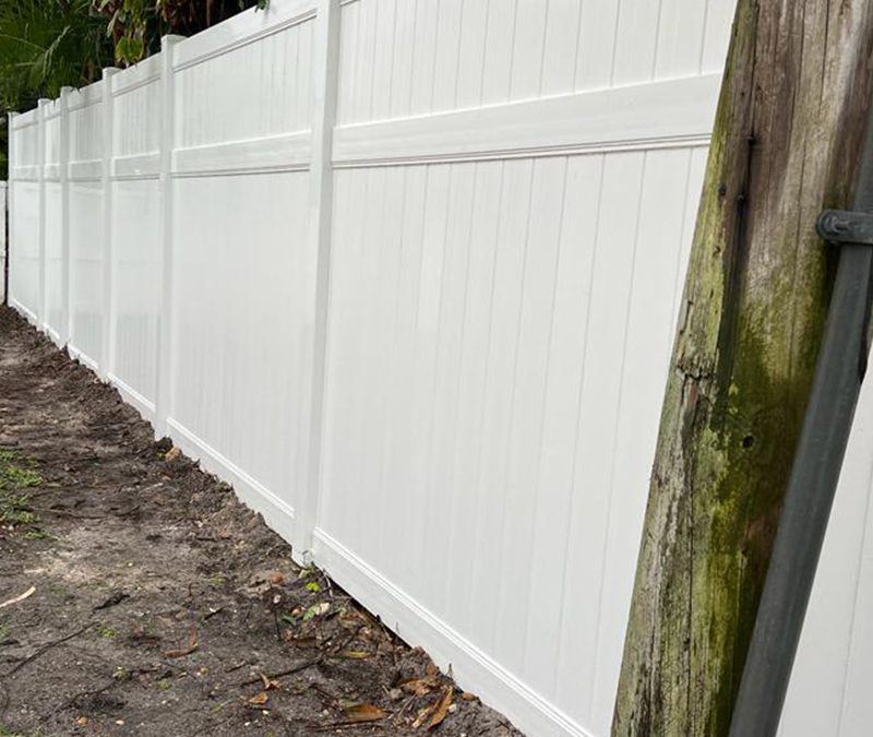 Vinyl Fence Installation – PVC Fence Installation – PVC Privacy Fence  – Fence Installation – Lighthouse Point, FL Fence Installation