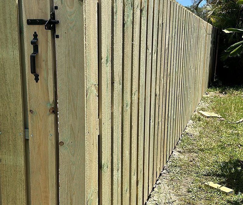 Shadowbox Wood Fence – Wood Fence Installation – Neighborly Fences – Residential Fence Installation