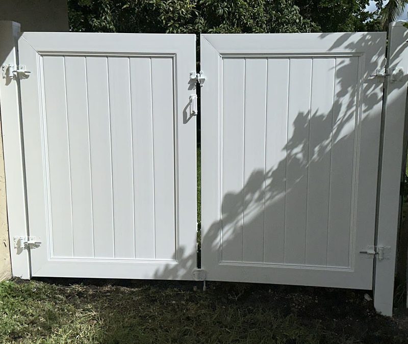 PVC Privacy Fence – PVC Fence Installation – Double Drive Gates – Residential Fence Installation