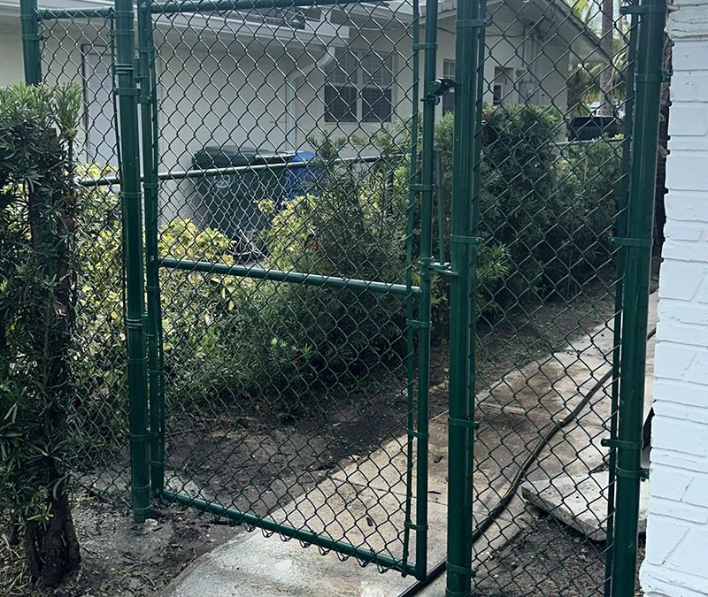Chain Link Gate – Vinyl Chain Link Gate – Vinyl Fencing – Residential Gate Installation – Residential Fence Installation