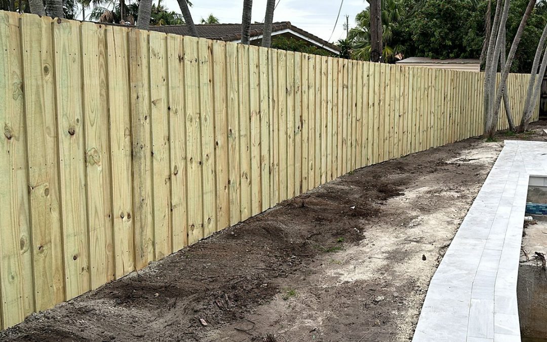 Board on Board Wood Fence – Wood Fence – Pool Fence – Residential Fence Installation