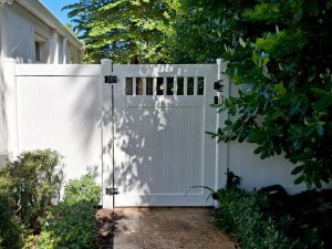 PVC Privacy Fence with Stake Accent Gate in Fort Lauderdale