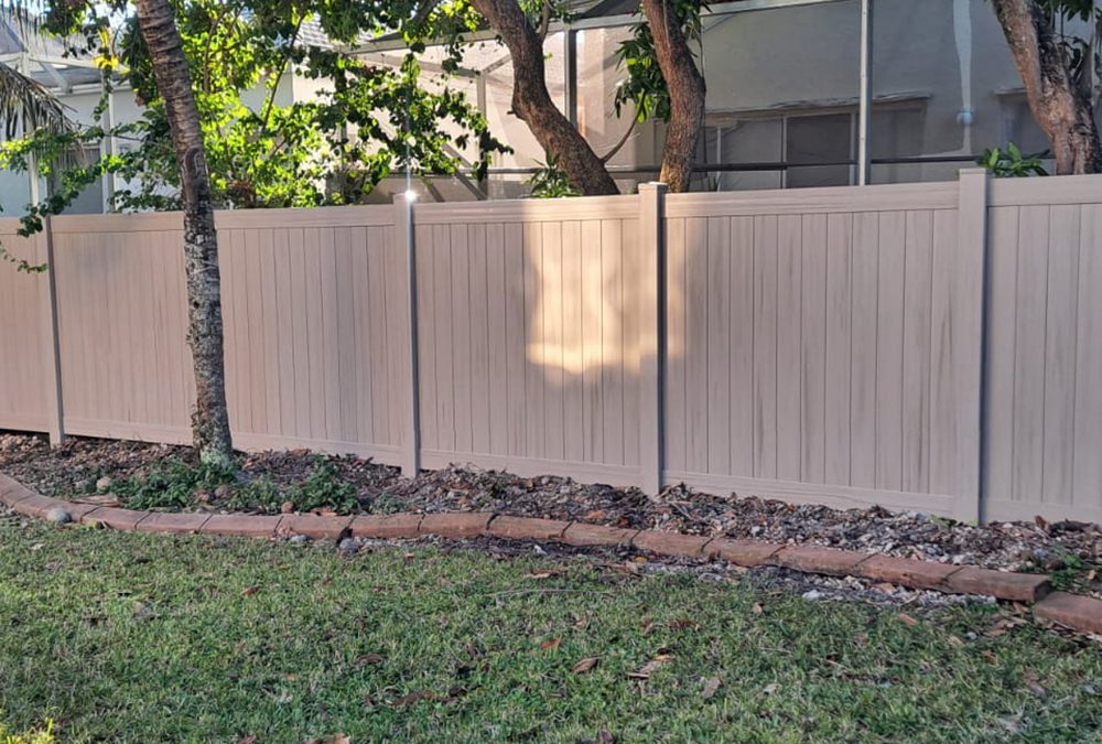 Driftwood PVC Privacy Fence in Pembroke Pines