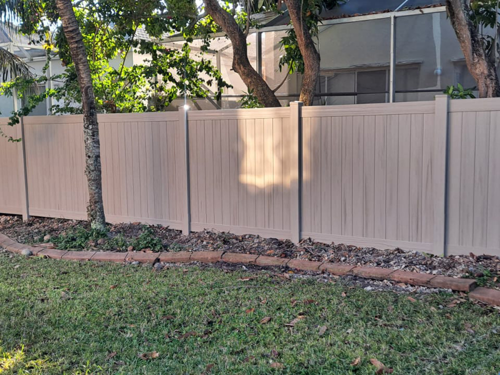 Driftwood PVC Privacy Fence in Pembroke Pines