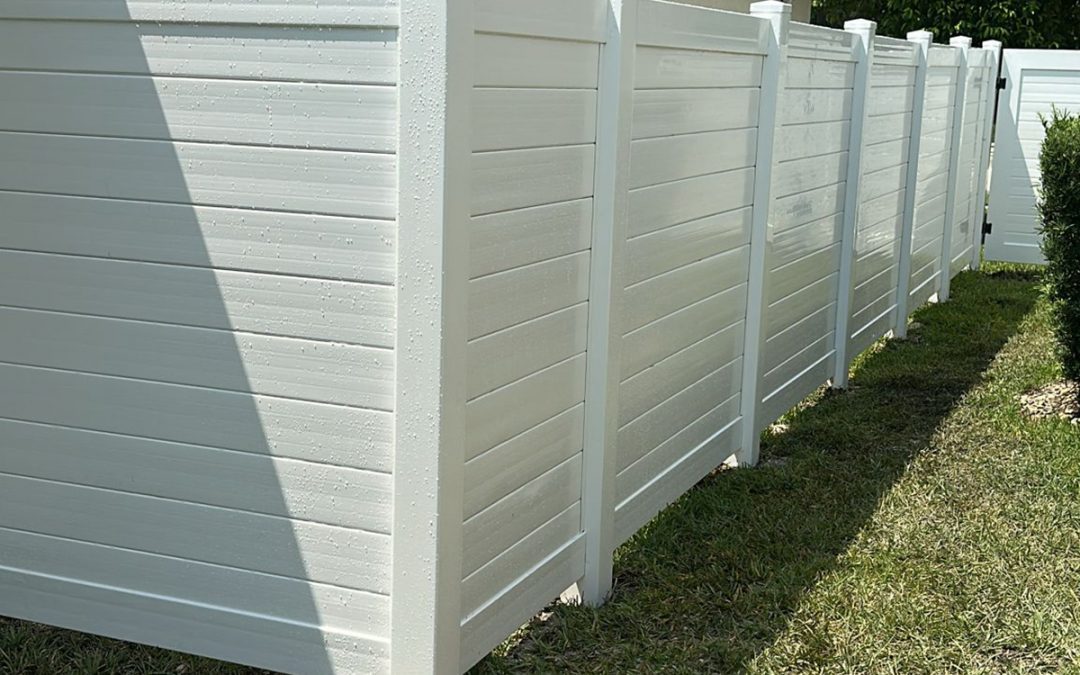 PVC Privacy Fence with CF12 Mechanical Aluminum Fence
