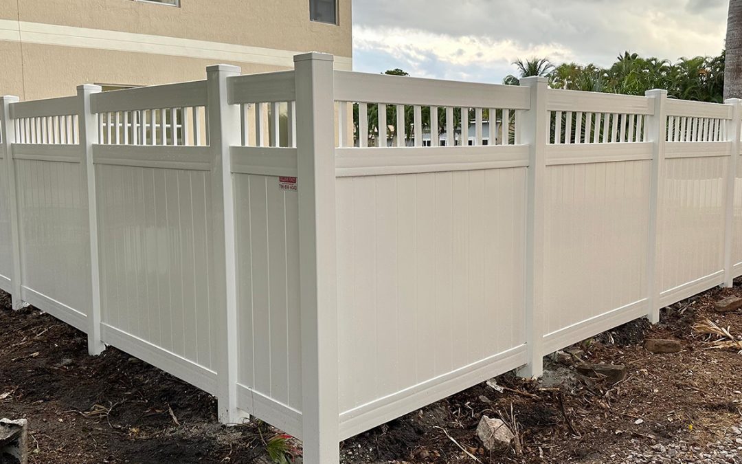 Stake Accent PVC Privacy Fence with CF10 Mechanical Aluminum Gate