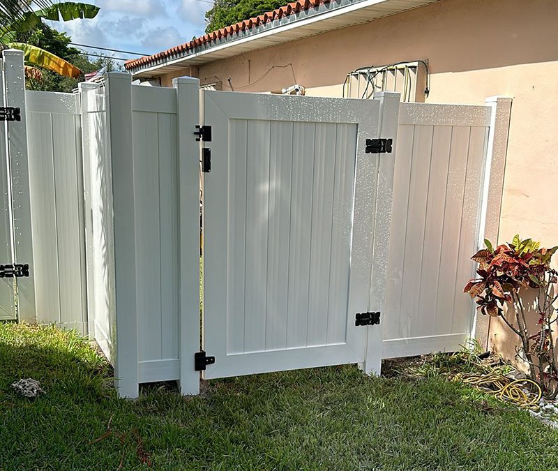 PVC Privacy Fence in Hollywood, FL