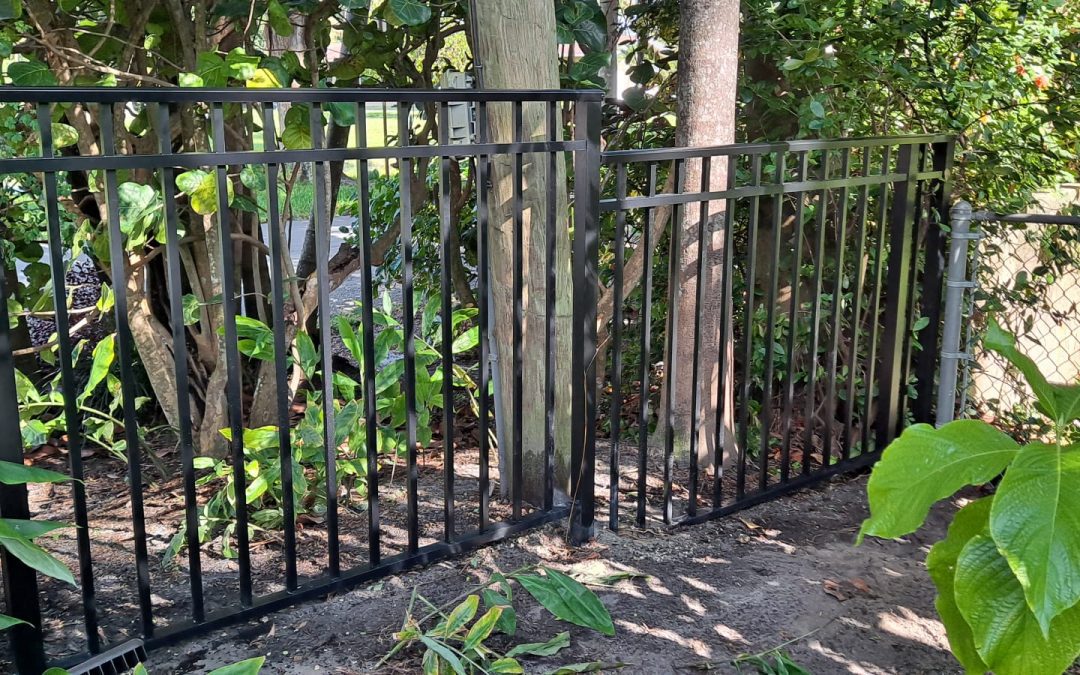 Black Mechanical Aluminum Fence in Plantation, Florida